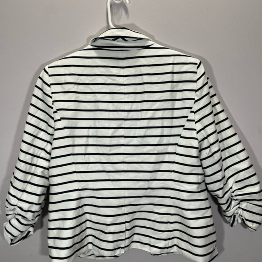 The Limited Black and White Striped Blazer - Picture 10 of 12